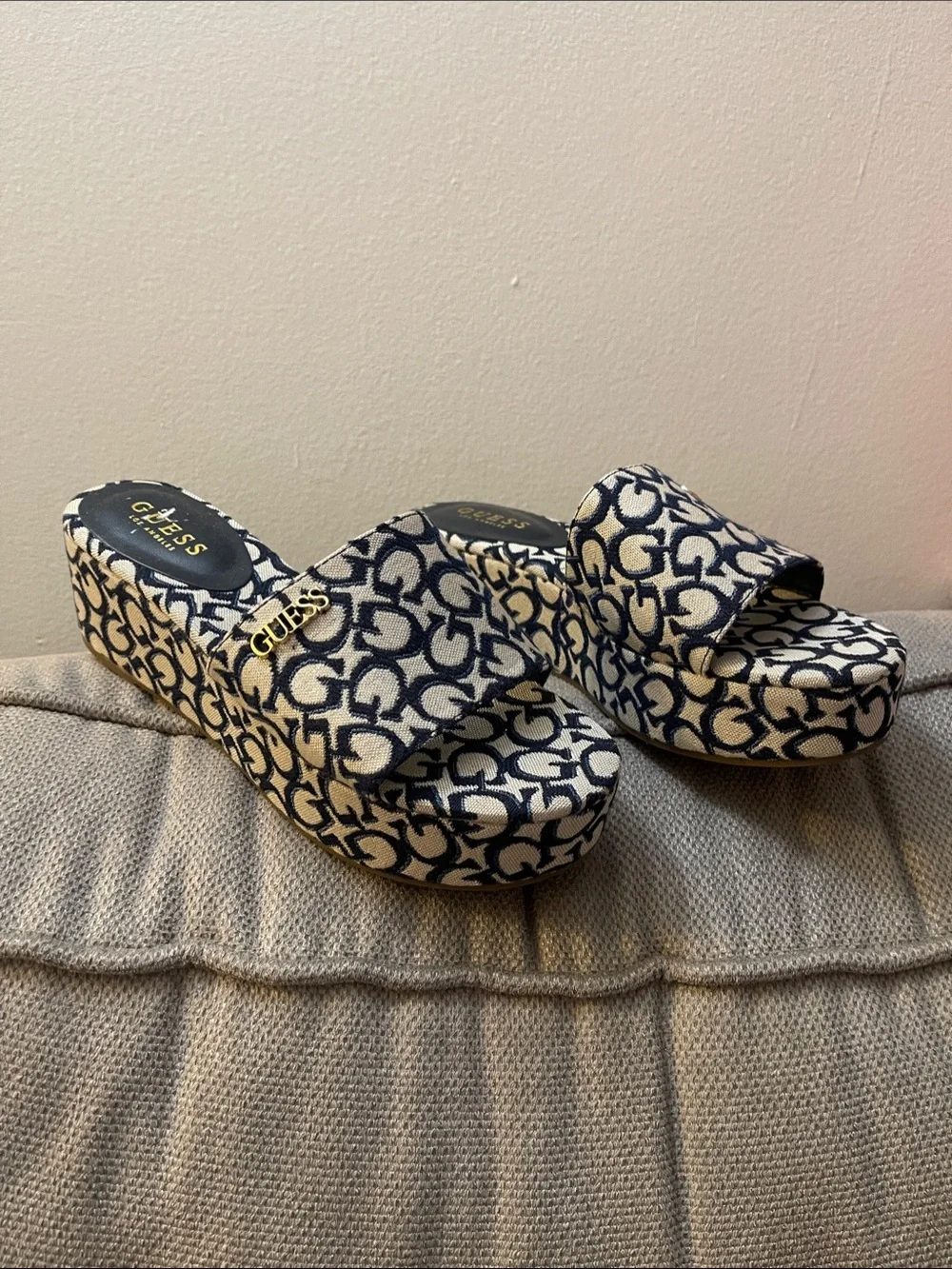 GUESS Navy & Cream Monogram Platform Slides